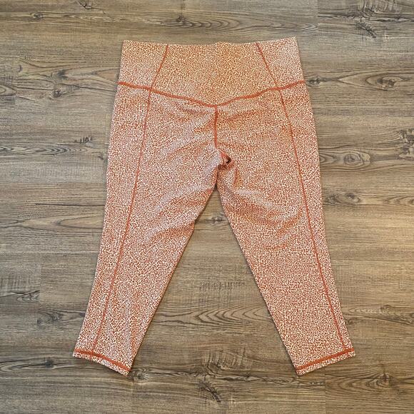 Athleta Women's size 2X Salutation Stash II Textured Tight in Orange and White - Picture 7 of 7